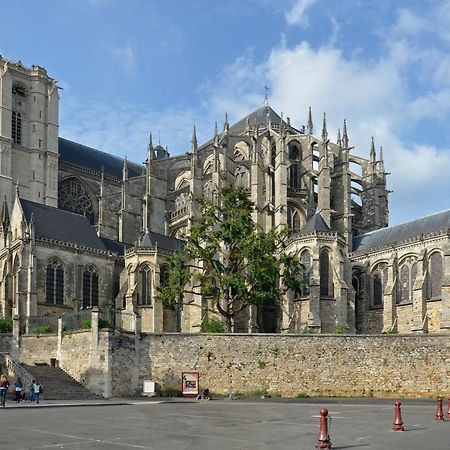 Le Mans - Au Calme - Stationnement Facile - Proche Centre Ville Et Gare Exterior photo